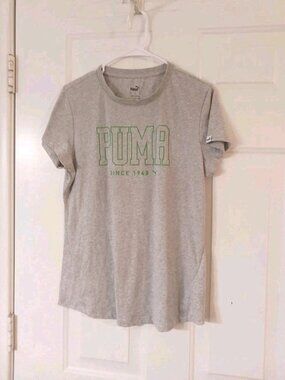 PUMA Spellout Logo T Shirt Women’s Large Gray Athletic Short Sleeve Tee